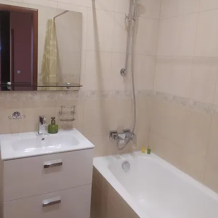 Apartment & Vernissage On Kostandi Street